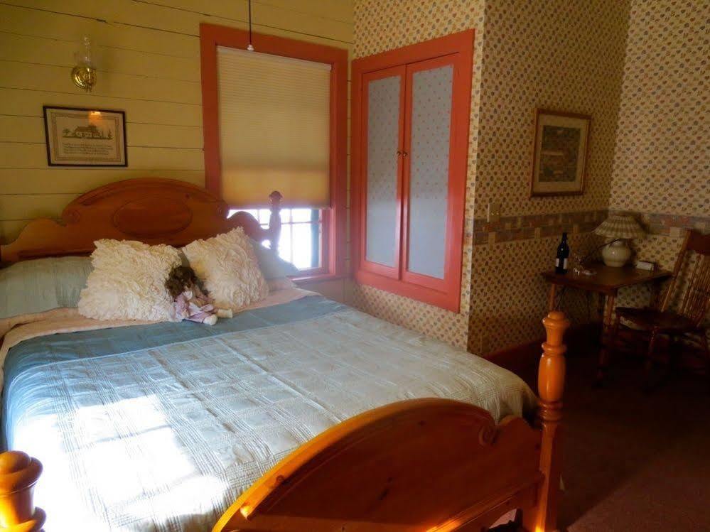 Carriage House Bed & Breakfast Winona Exterior foto