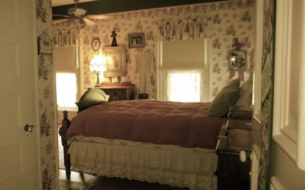 Carriage House Bed & Breakfast Winona Exterior foto